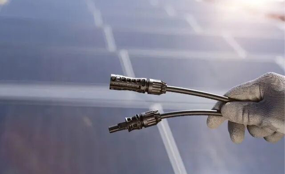 80 schools shut down solar panels! The truth behind the fire reveals more than just the solar panels...