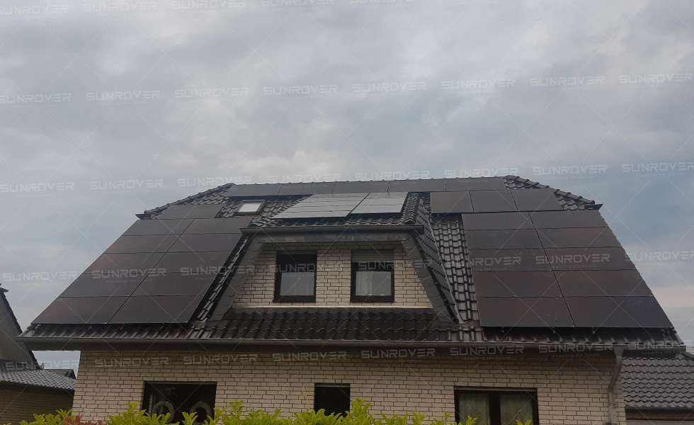 Display of Sunrover solar panel rooftop solar system from German customers